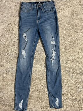 Hollister Women's Ripped Skinny Jeans - Blue Wash